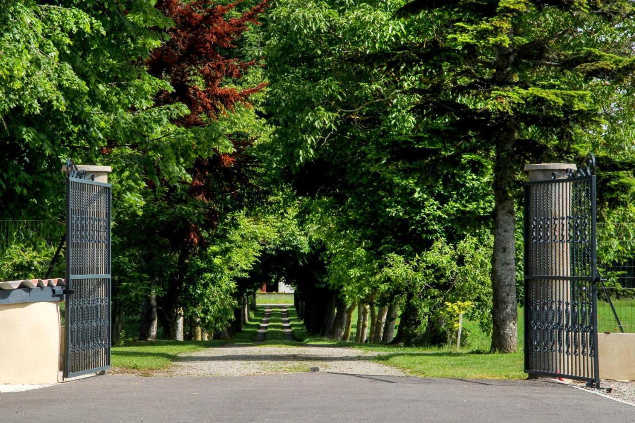 Domaine Des Marronniers Villa Tourtrol Bagian luar foto